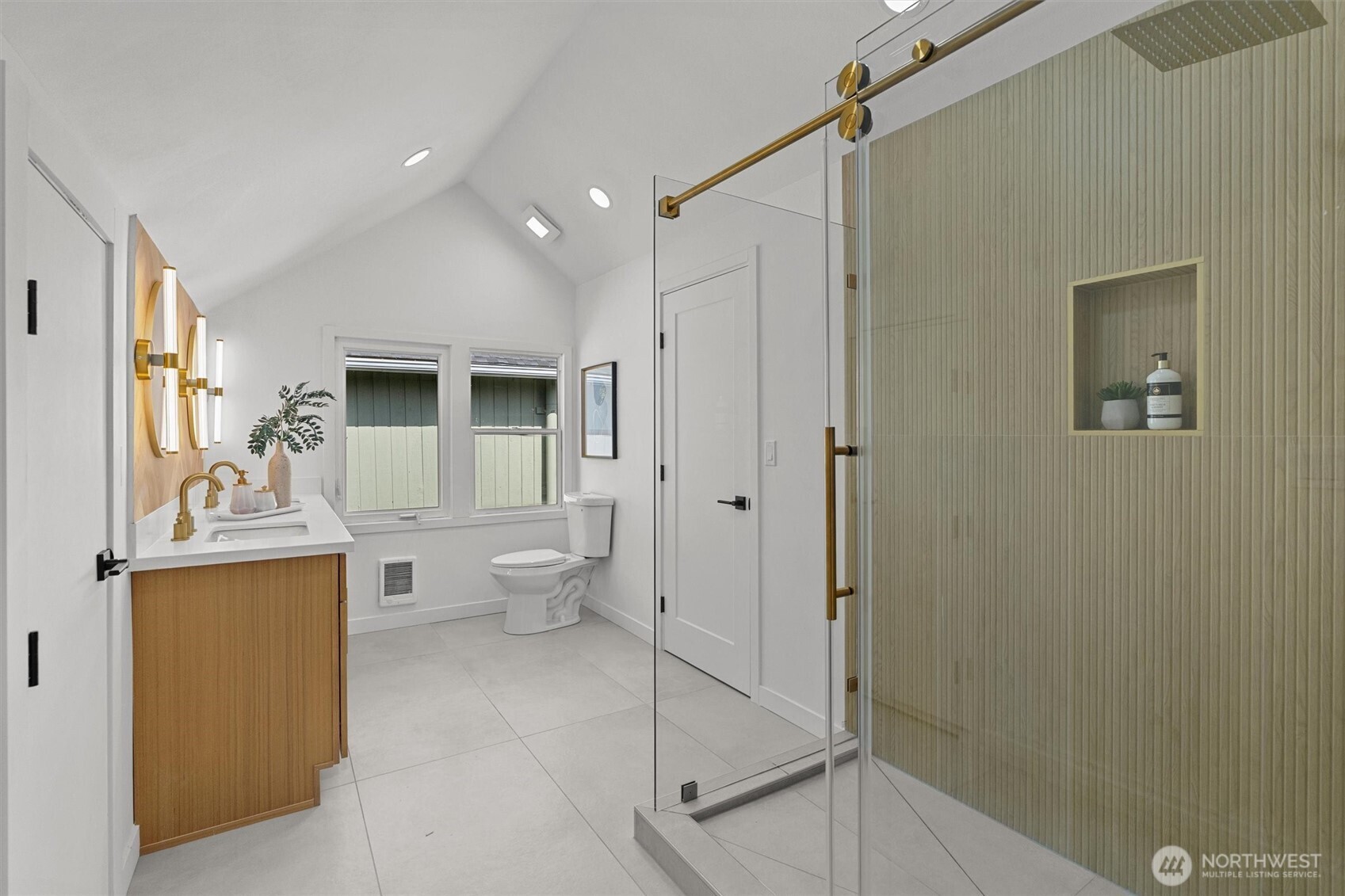 1608 North 38th Street Seattle, WA 98103 - Photo 15 of 39 Gallery Image 15
