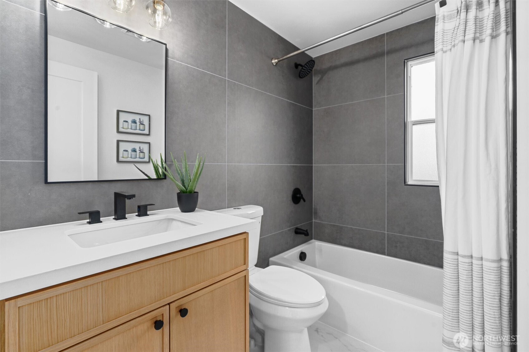 1608 North 38th Street Seattle, WA 98103 - Photo 20 of 39 Gallery Image 20