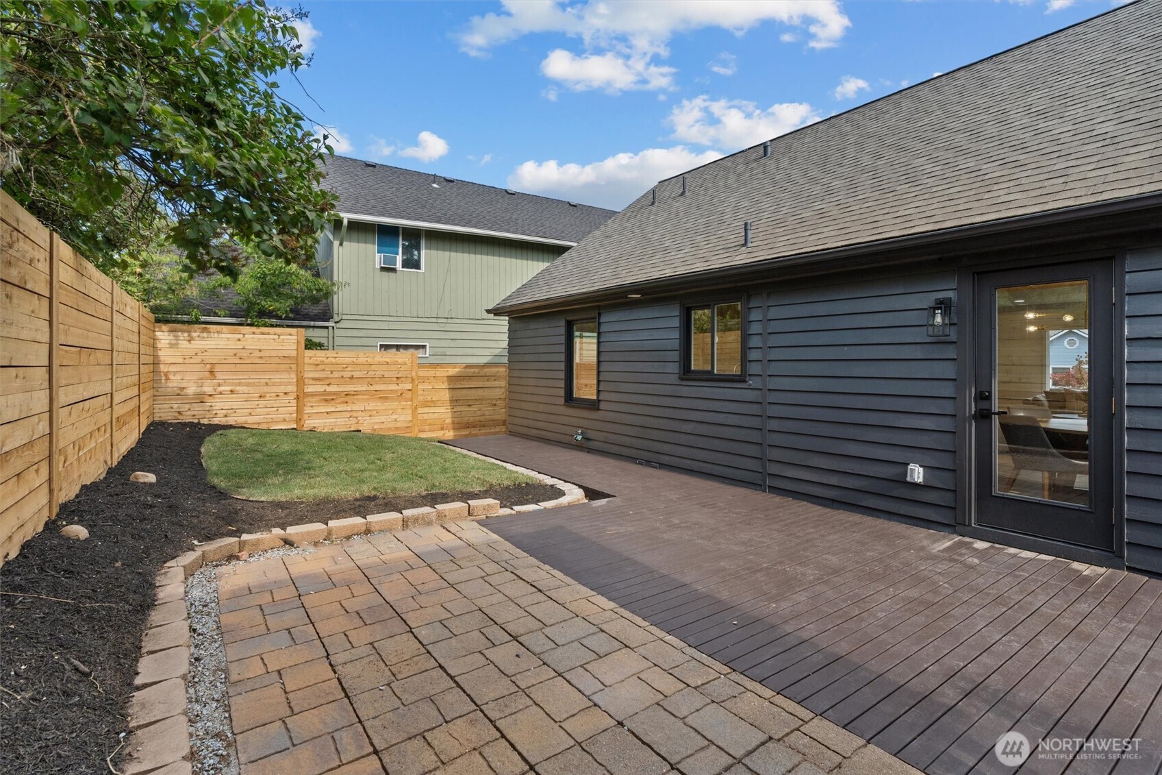 1608 North 38th Street Seattle, WA 98103 - Photo 27 of 39 Gallery Image 27