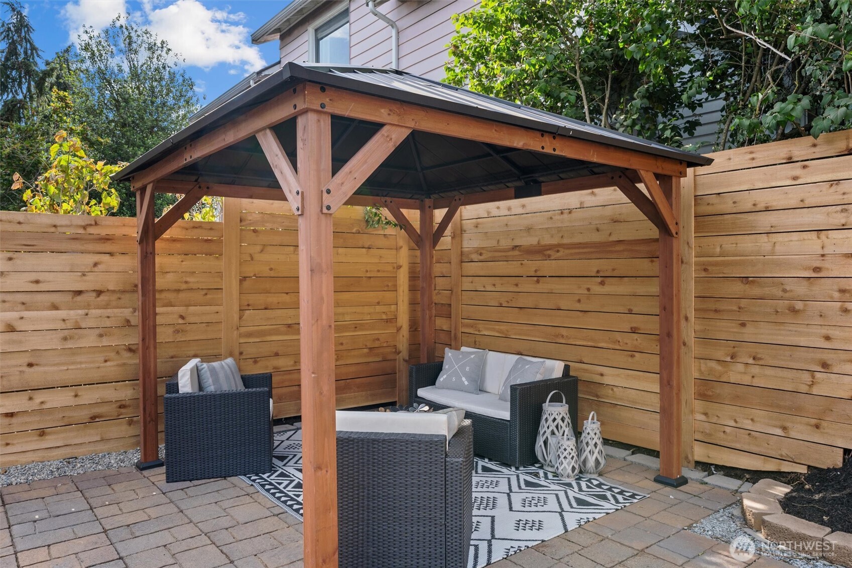 1608 North 38th Street Seattle, WA 98103 - Photo 32 of 39 Gallery Image 32