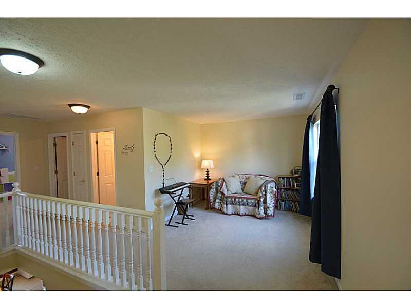 5752 Decatur Ridge Drive Indianapolis, IN 46221 - Photo 6 of 24