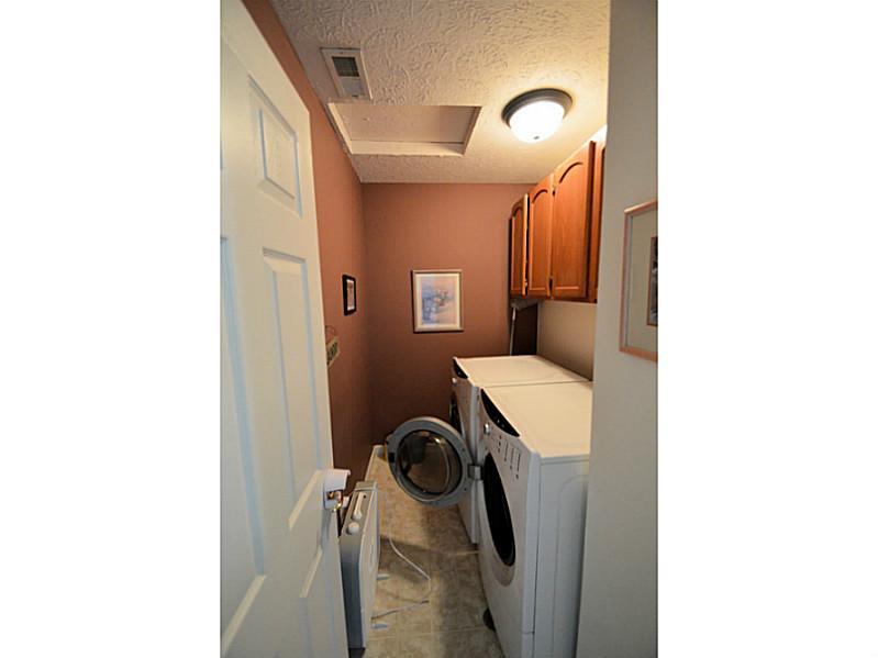 5752 Decatur Ridge Drive Indianapolis, IN 46221 - Photo 8 of 24