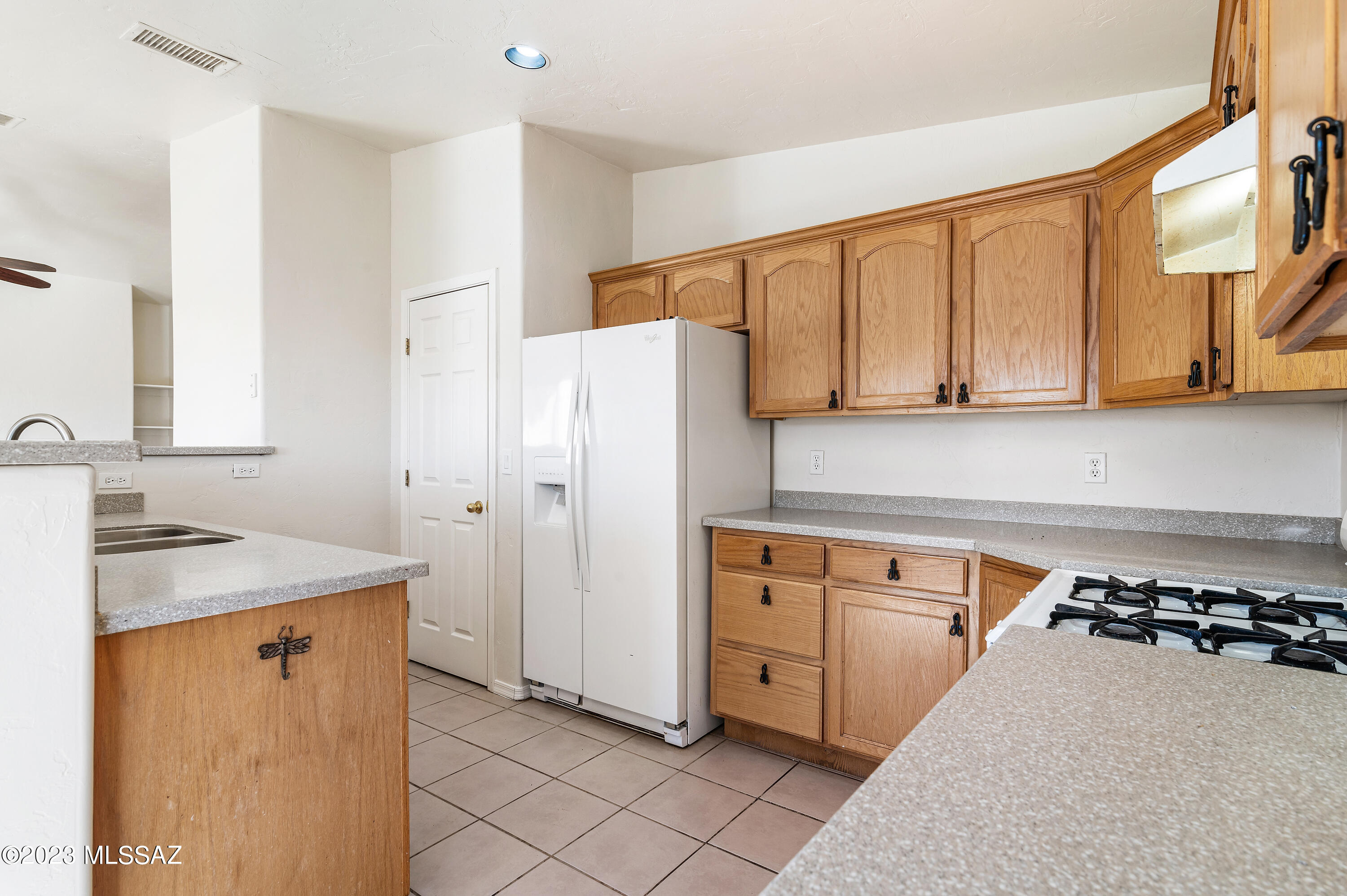 1624 Canta Court Rio Rico, AZ 85648 - Photo 13 of 41