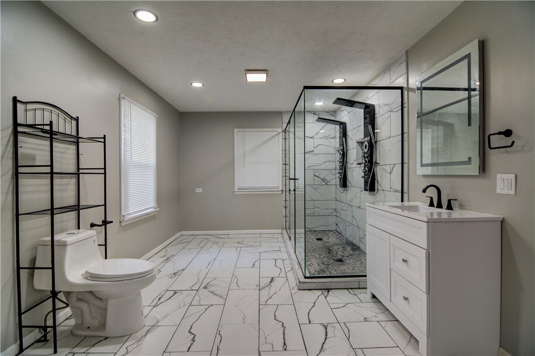 8 Northeast Carroll Drive Decatur, IL 62526 - Photo 15 of 32 Gallery Image 15