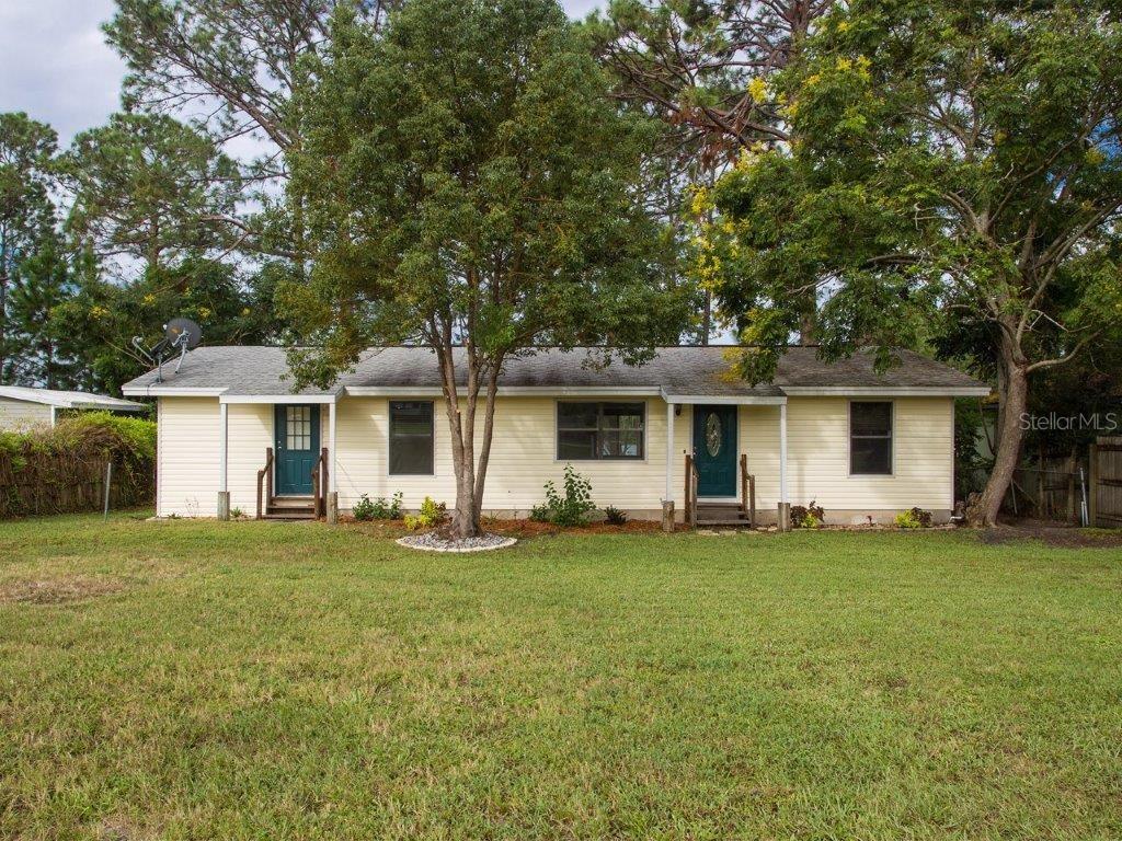 42123 Maggie Jones Road Paisley, FL 32767 - Photo 1 of 1 Large front yard