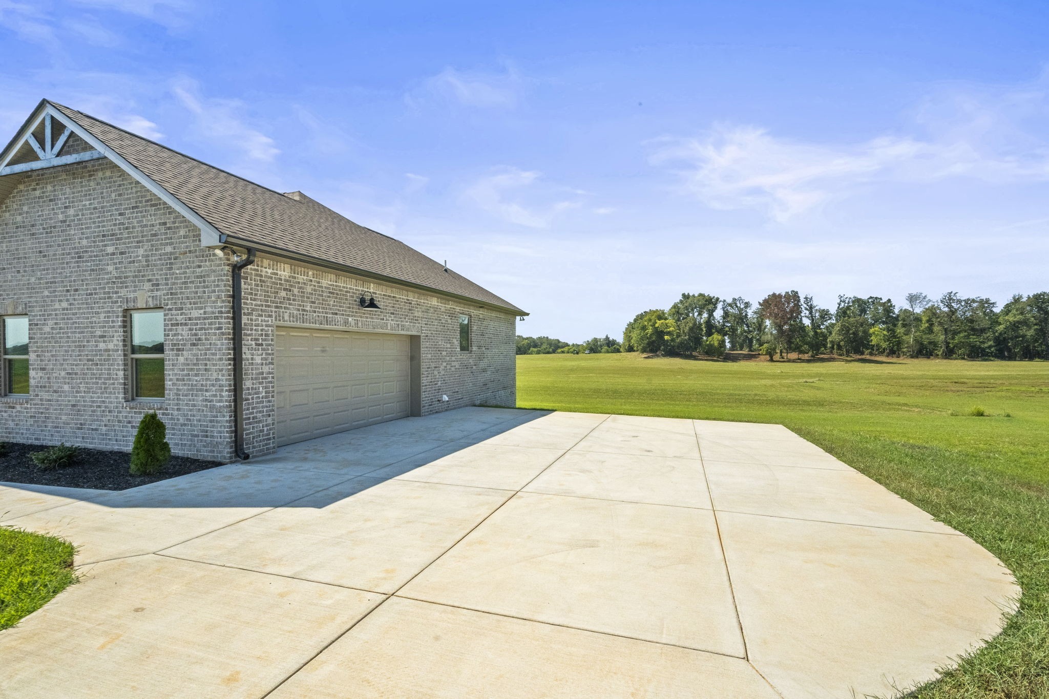 5345 Roy Holman Road Springfield, TN 37172 - Photo 4 of 34 Gallery Image 4