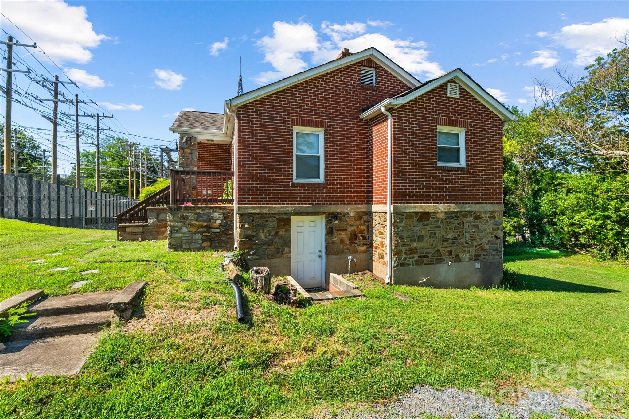 1821 Remount Road Charlotte, NC 28208 - Photo 5 of 39