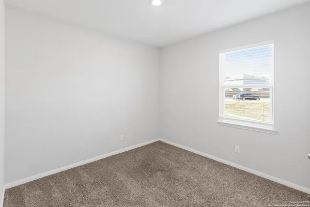 $2,000 | 9215 Nubuck Branch, Converse, TX 78109