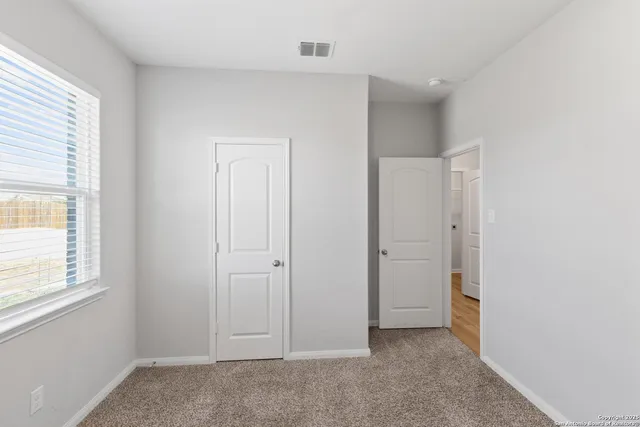 $2,000 | 9215 Nubuck Branch, Converse, TX 78109