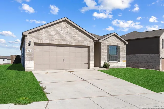 $2,000 | 9215 Nubuck Branch, Converse, TX 78109