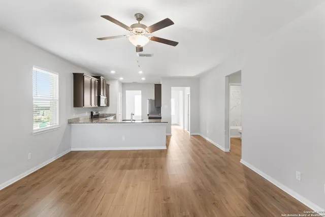 $2,000 | 9215 Nubuck Branch, Converse, TX 78109