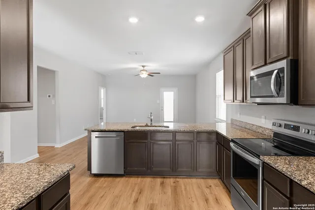 $2,000 | 9215 Nubuck Branch, Converse, TX 78109