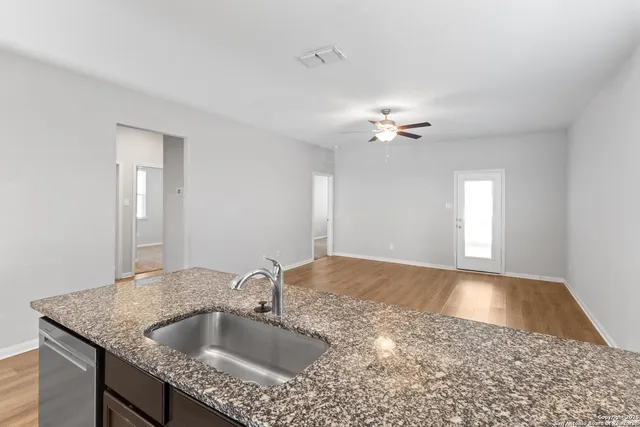 $2,000 | 9215 Nubuck Branch, Converse, TX 78109