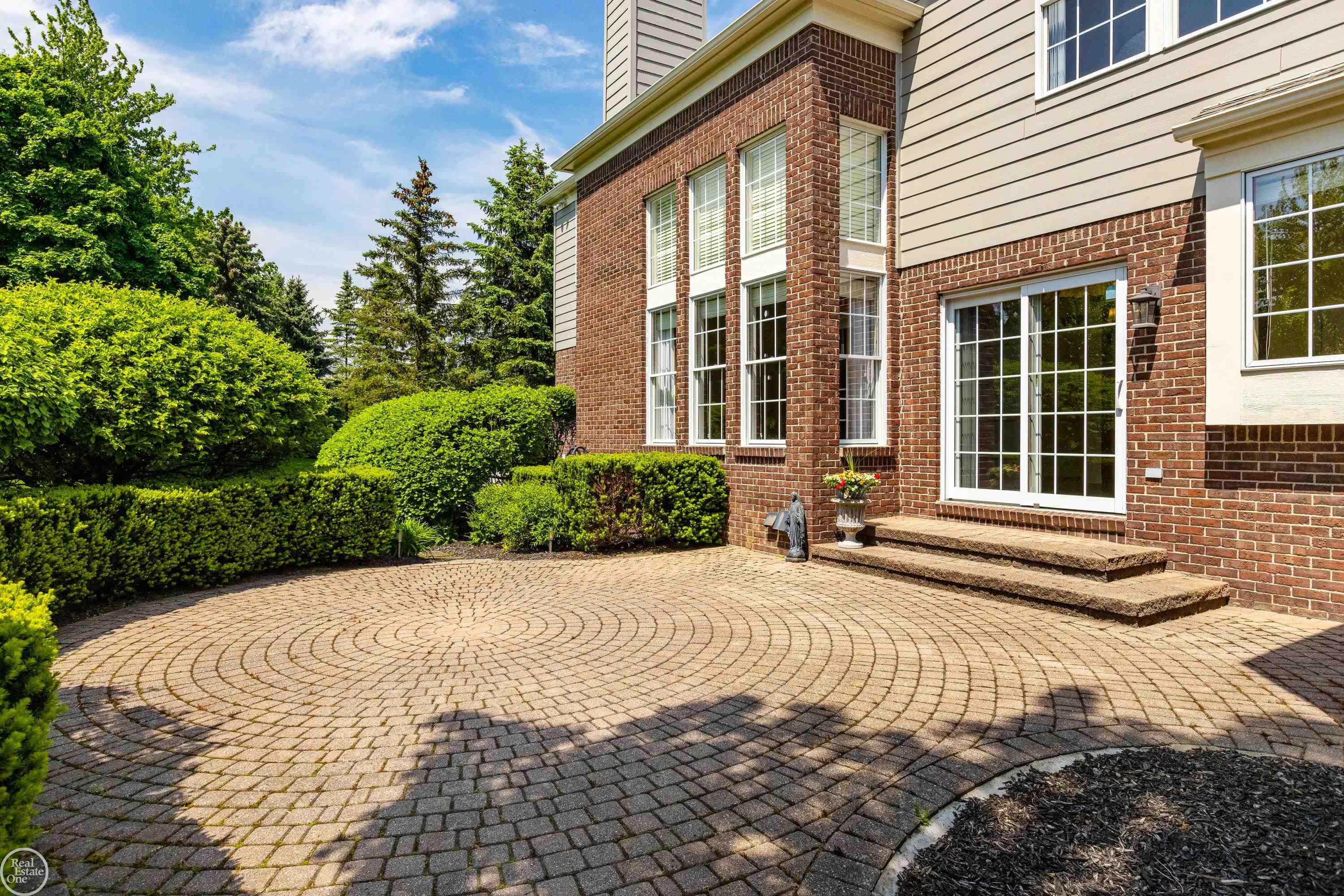 2463 Selkirk Street Rochester, MI 48306 - Photo 59 of 87 50142112-995cb9a8-6faa-4ebf-92fe-35af4528042e.JPG