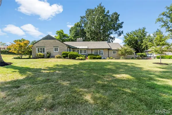 $925,000 | 2416 Terrie Hill Road, Cape Girardeau, MO 63701