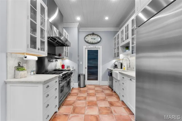 $975,000 | 2416 Terrie Hill Road, Cape Girardeau, MO 63701