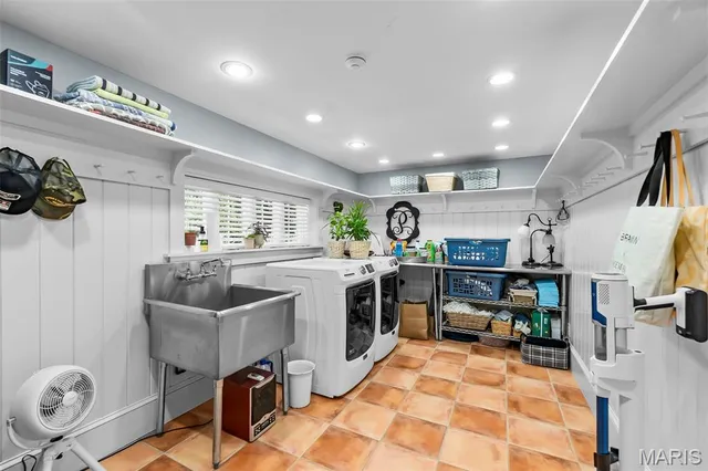 $975,000 | 2416 Terrie Hill Road, Cape Girardeau, MO 63701