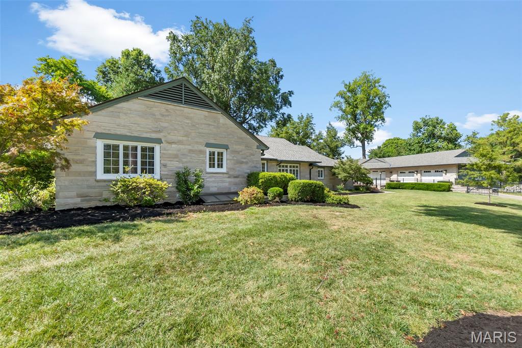2416 Terrie Hill Road Cape Girardeau, MO 63701 - Photo 3 of 60