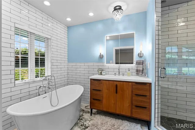 $975,000 | 2416 Terrie Hill Road, Cape Girardeau, MO 63701