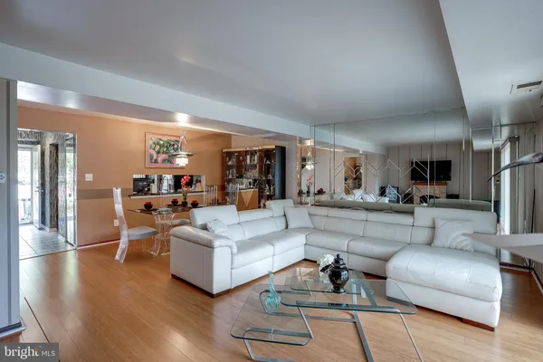 $299,999 | 1089 Corbridge Court, Voorhees, NJ 08043