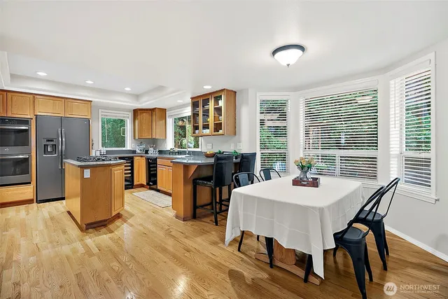 $925,000 | 24516 137th Court Southeast, Kent, WA 98042