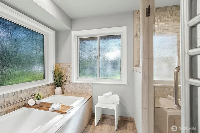 $925,000 | 24516 137th Court Southeast, Kent, WA 98042