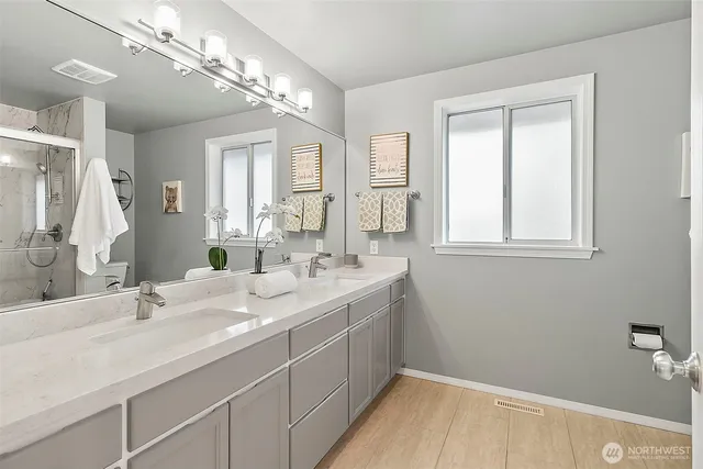 $925,000 | 24516 137th Court Southeast, Kent, WA 98042