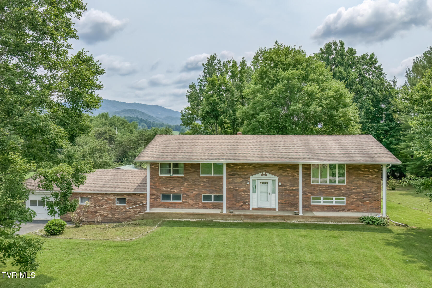 153 Adams Road Mountain City, TN 37683 - Photo 2 of 73 153 Adams Rd-2