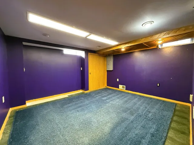 $400,000 | N88-w17868 North Christman Road, Menomonee Falls, WI 53051