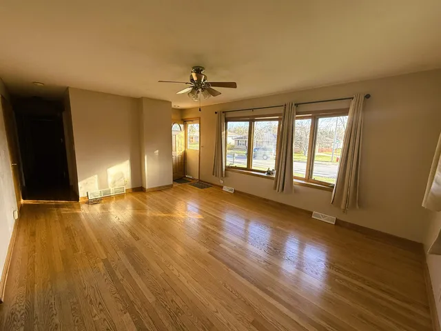 $400,000 | N88-w17868 North Christman Road, Menomonee Falls, WI 53051