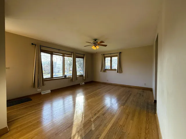 $400,000 | N88-w17868 North Christman Road, Menomonee Falls, WI 53051