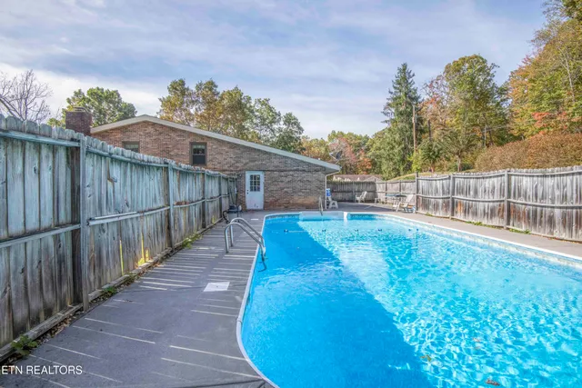 $429,000 | 120 West Lane, Powell, TN 37849