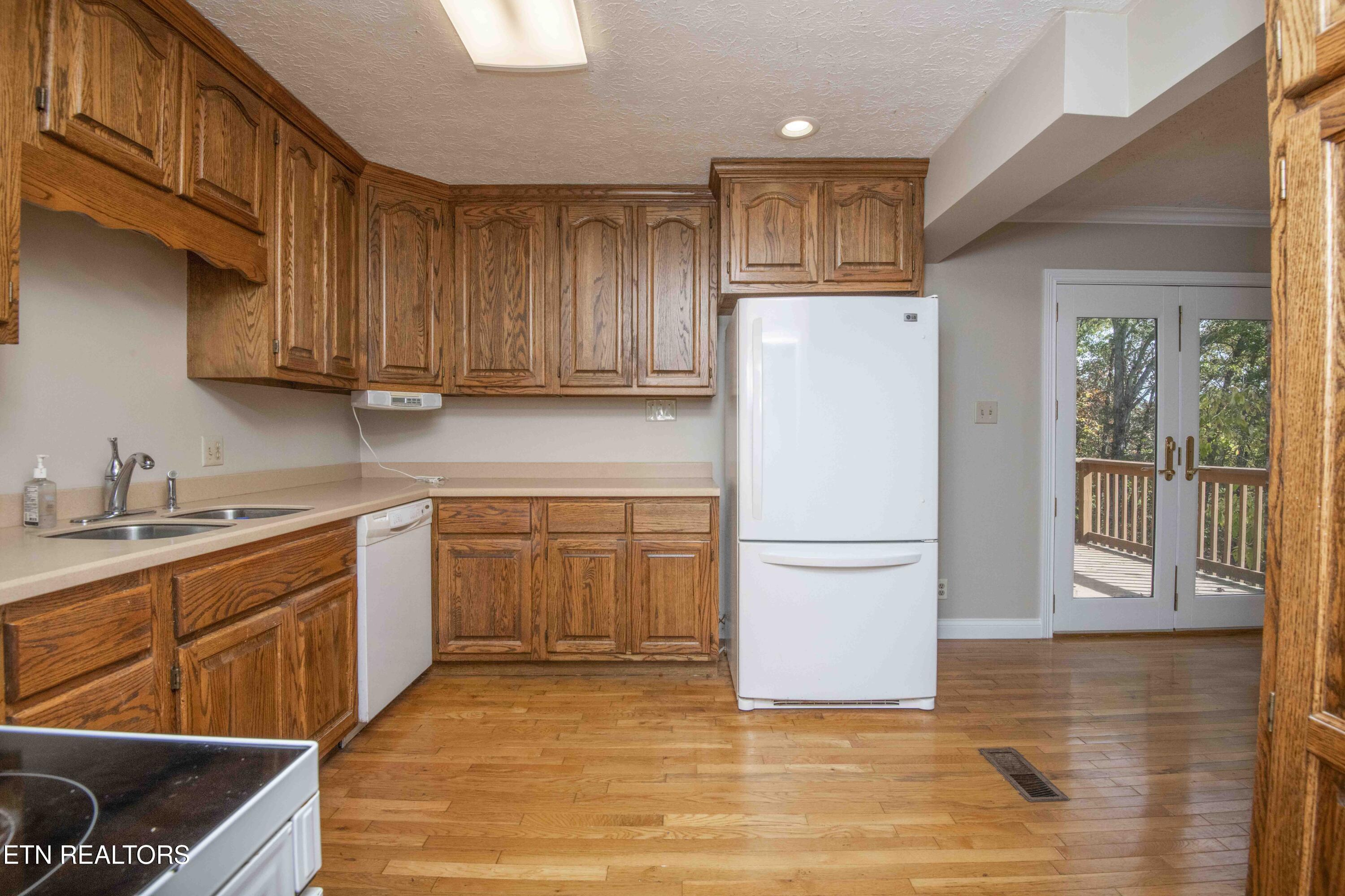 120 West Lane Powell, TN 37849 - Photo 6 of 16 kitchen 3_1
