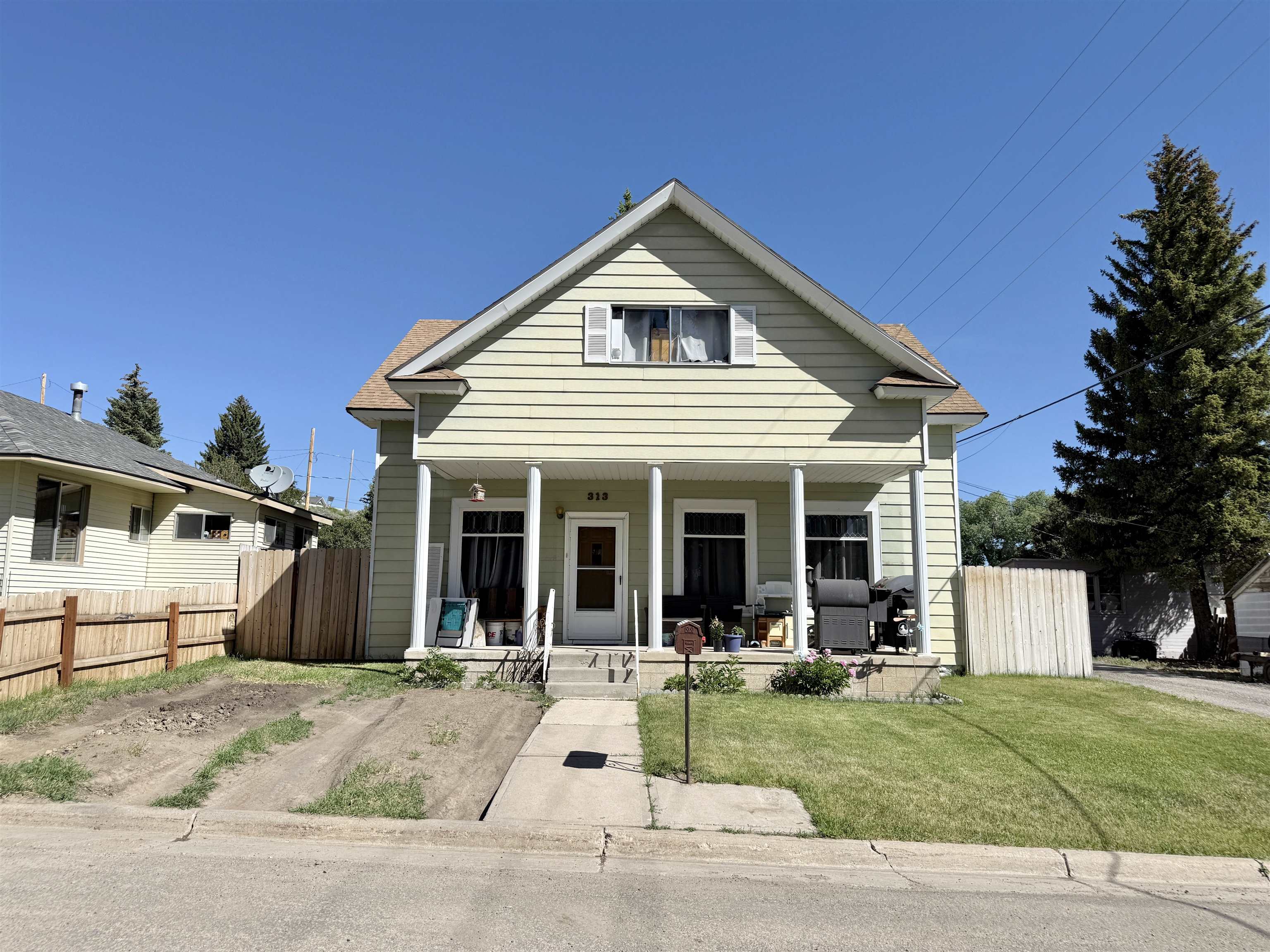 313 Agate Street Kemmerer, WY 83101 - Photo 1 of 29