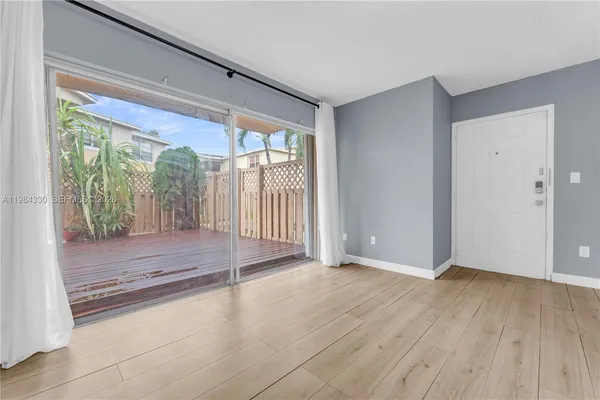 $2,300 | 4540 Northwest 79th Avenue, Unit 1A, Doral, FL 33166