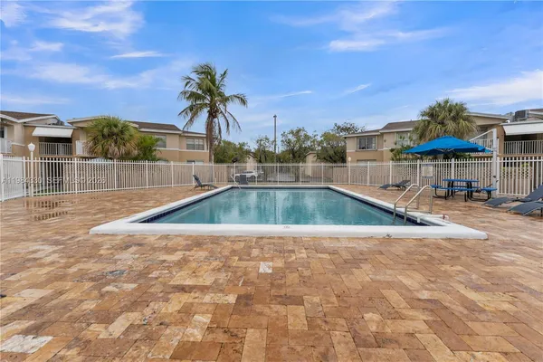 $2,300 | 4540 Northwest 79th Avenue, Unit 1A, Doral, FL 33166