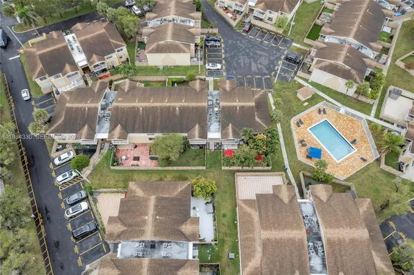 $2,300 | 4540 Northwest 79th Avenue, Unit 1A, Doral, FL 33166