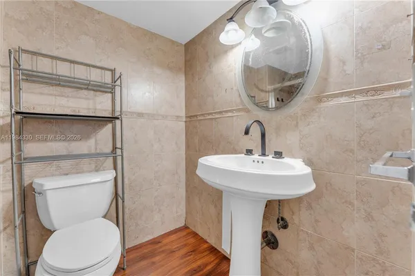 $2,300 | 4540 Northwest 79th Avenue, Unit 1A, Doral, FL 33166