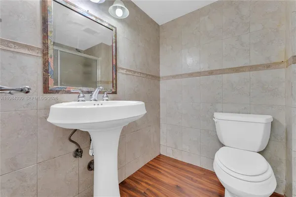 $2,300 | 4540 Northwest 79th Avenue, Unit 1A, Doral, FL 33166