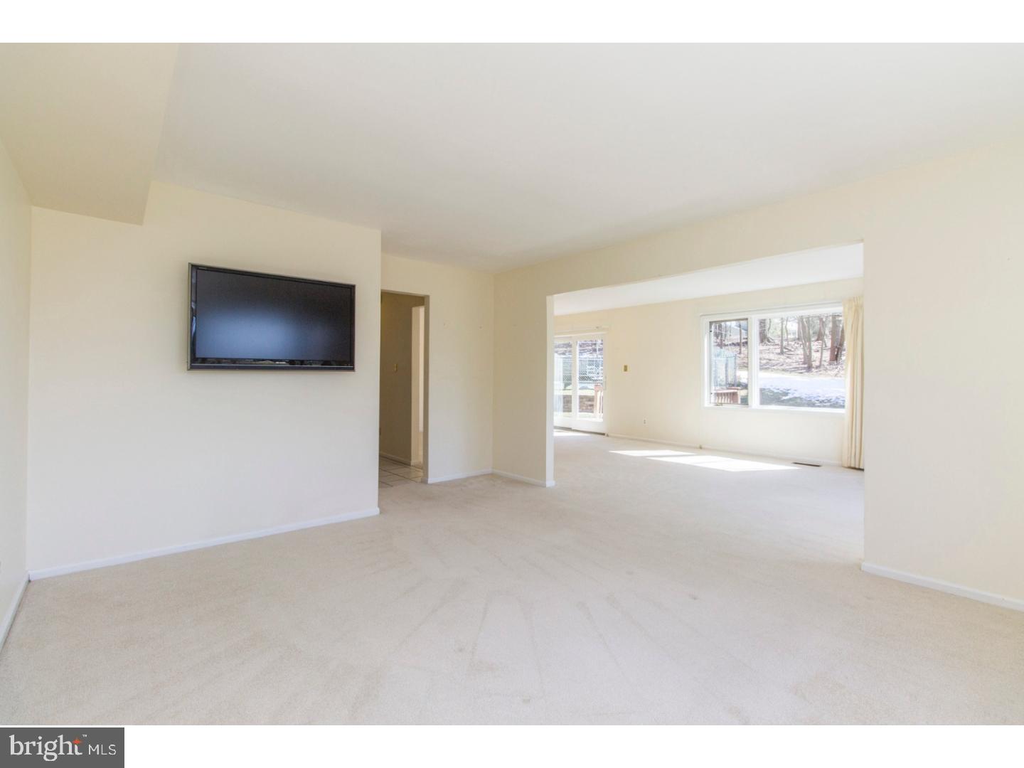 357 Mt Alverno Road Media, PA 19063 - Photo 6 of 25 Living Room