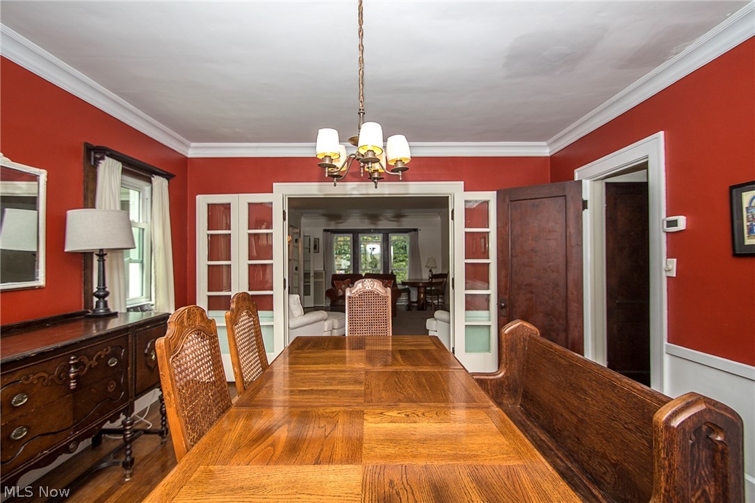 2918 Coleridge Road Cleveland, OH 44118 - Photo 7 of 35