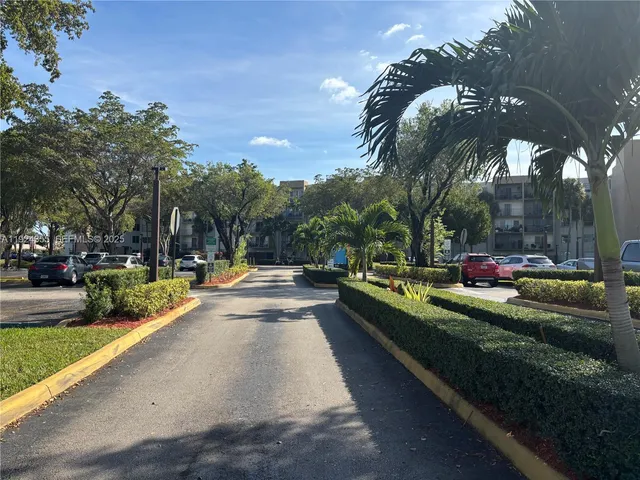 $281,000 | 14250 Southwest 62nd Street, Unit 520, Miami, FL 33183