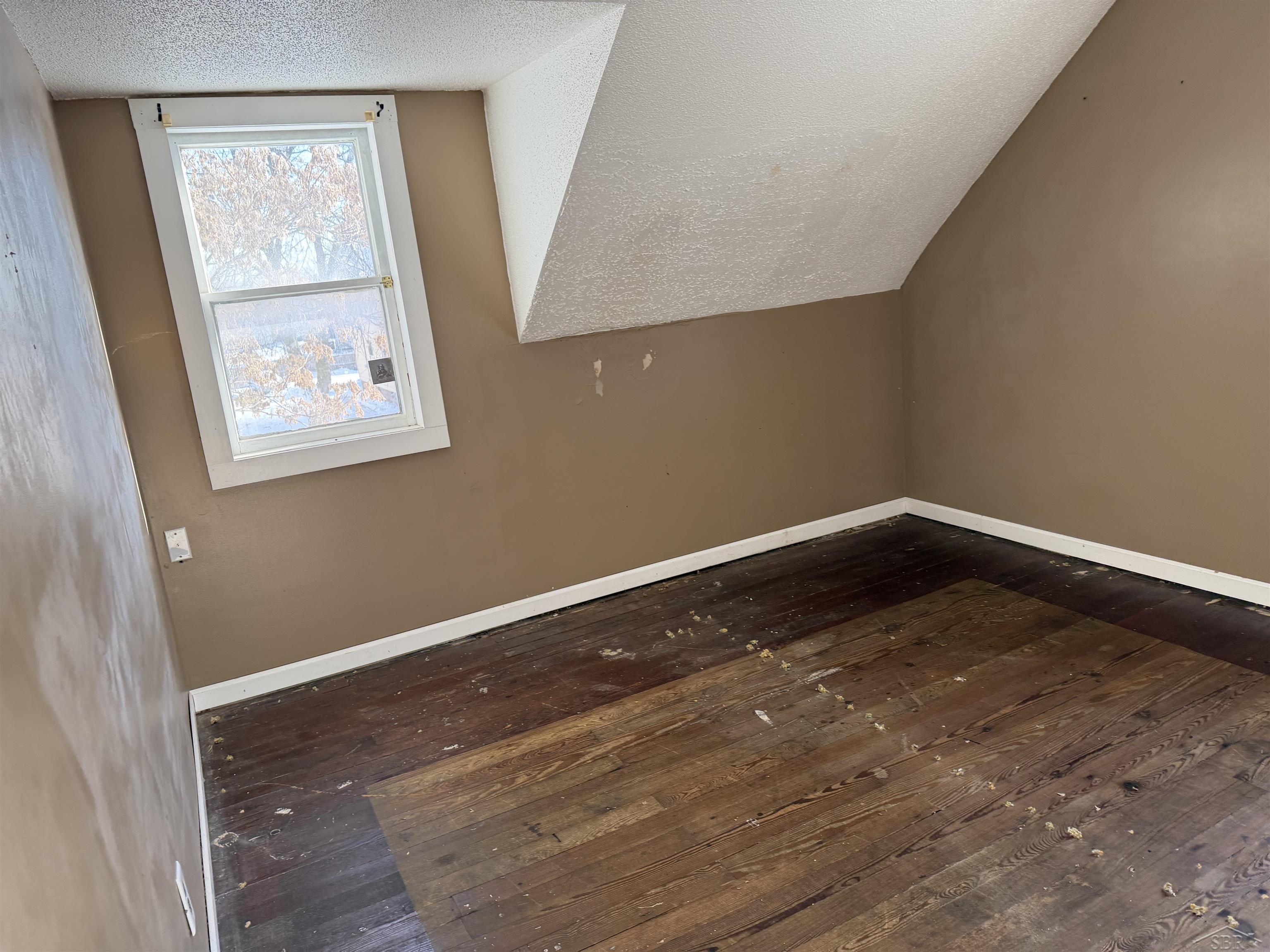 410 Mercer Street Pinconning, MI 48650 - Photo 8 of 12