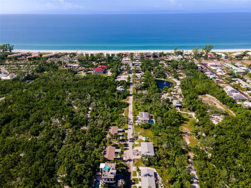 691 Gulf Bay Road Longboat Key, FL 34228 - Photo 2 of 24