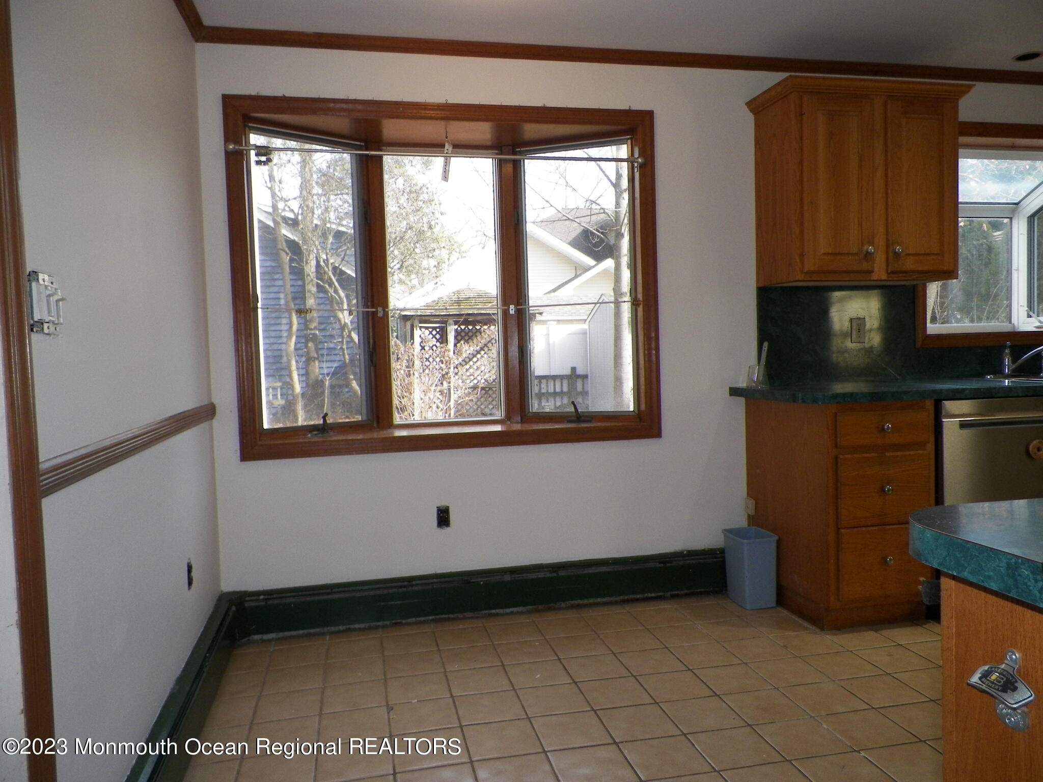 6 Hampton Court Neptune Township, NJ 07753 - Photo 11 of 34 100_5297