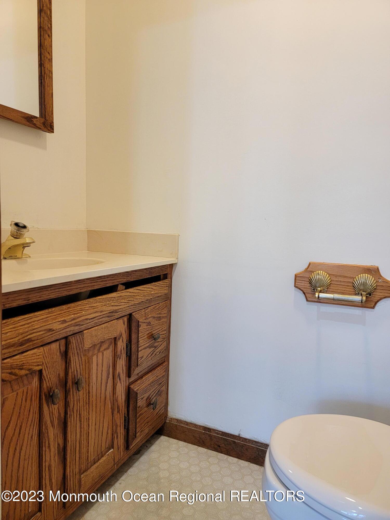 6 Hampton Court Neptune Township, NJ 07753 - Photo 15 of 34 20230205_125838