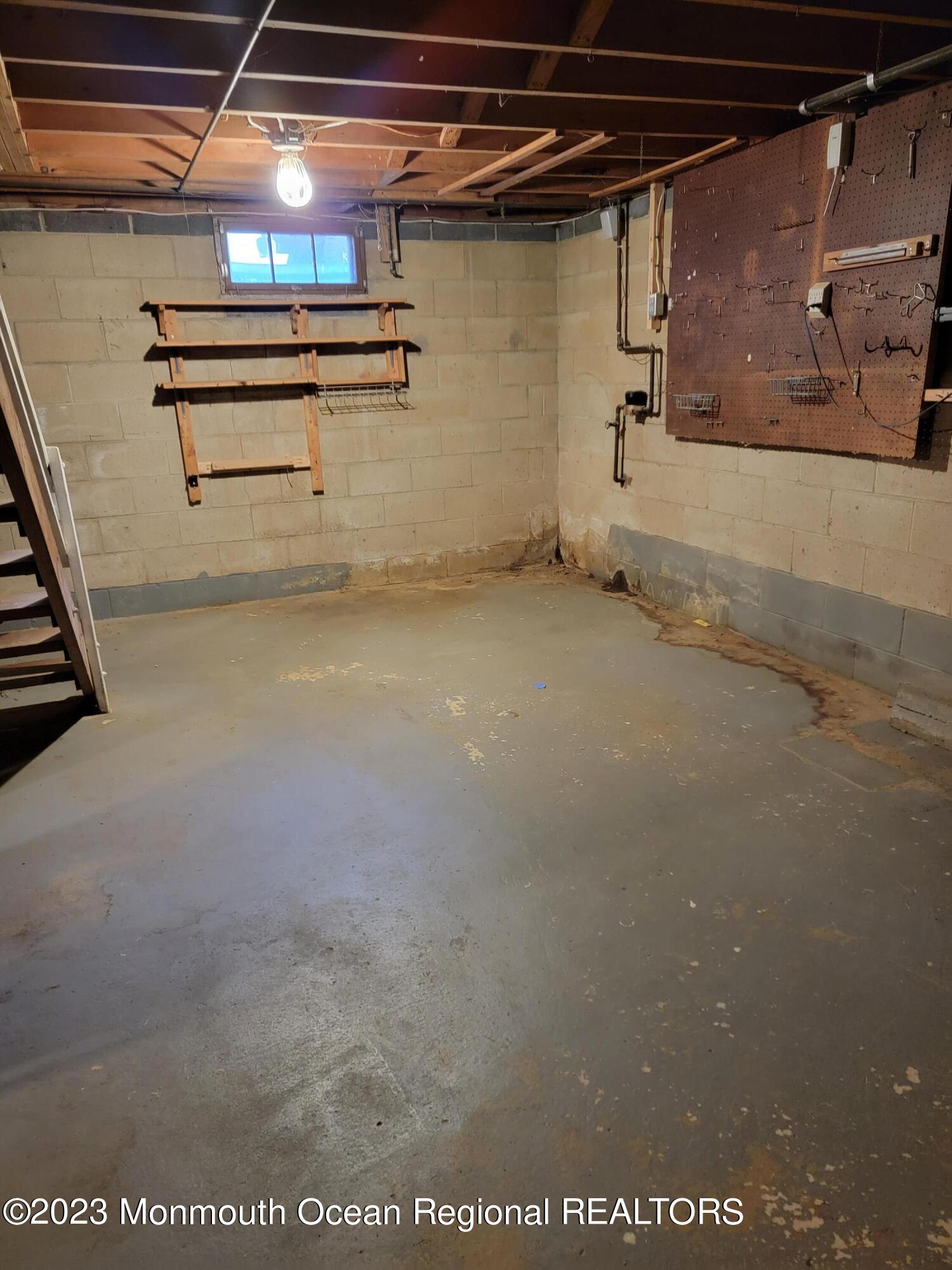 6 Hampton Court Neptune Township, NJ 07753 - Photo 32 of 34 20230118_154145