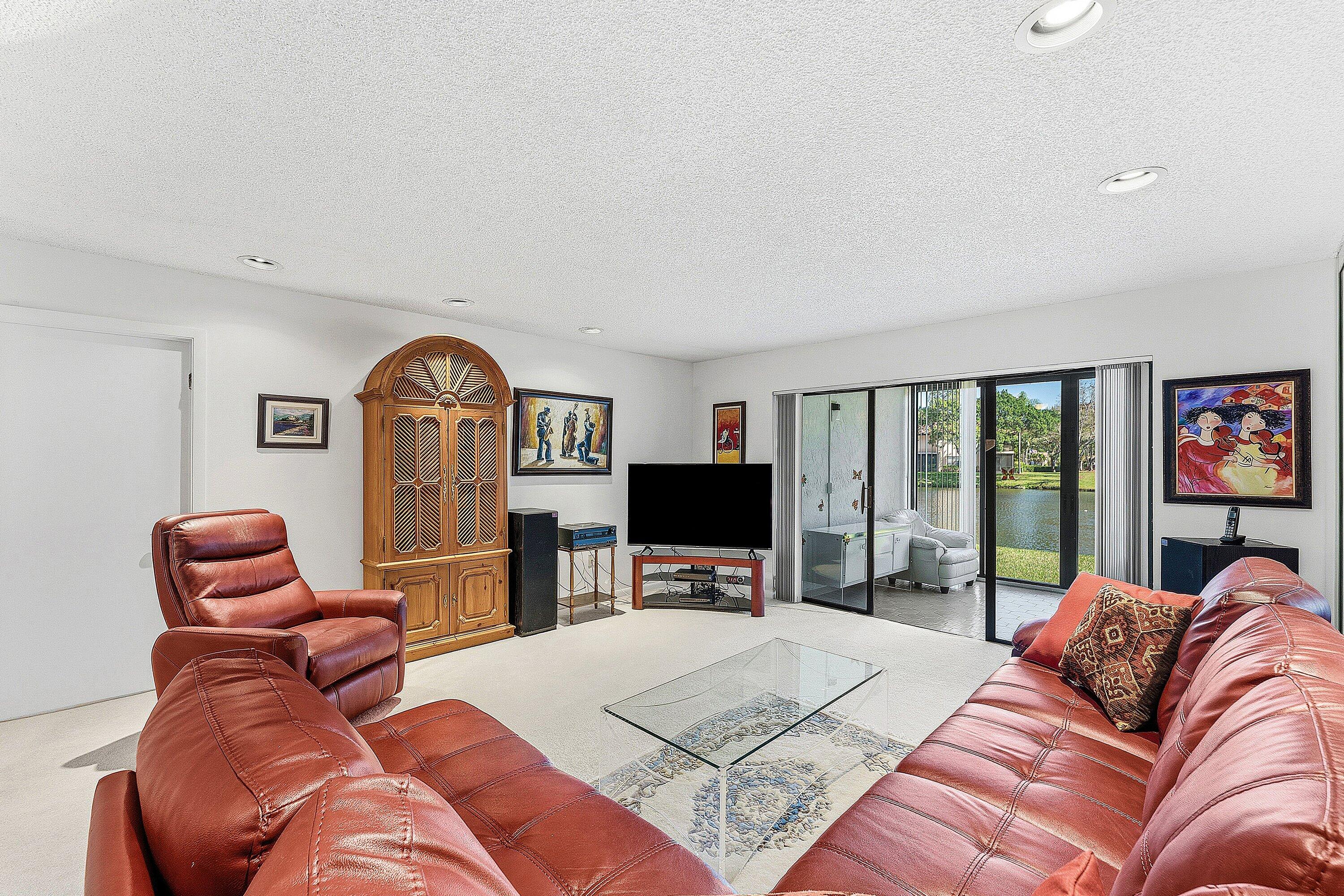 9283 Vista Del Lago, Unit G Boca Raton, FL 33428 - Photo 13 of 31 014-9283VistaDelLago-G-BocaRaton-FL-3342
