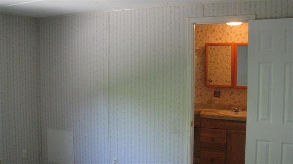 135 Edbert Street Chicopee, MA 01020 - Photo 22 of 28 Gallery Image 22