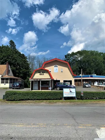 $329,000 | 369 Mansion Street, Coxsackie, NY 12192